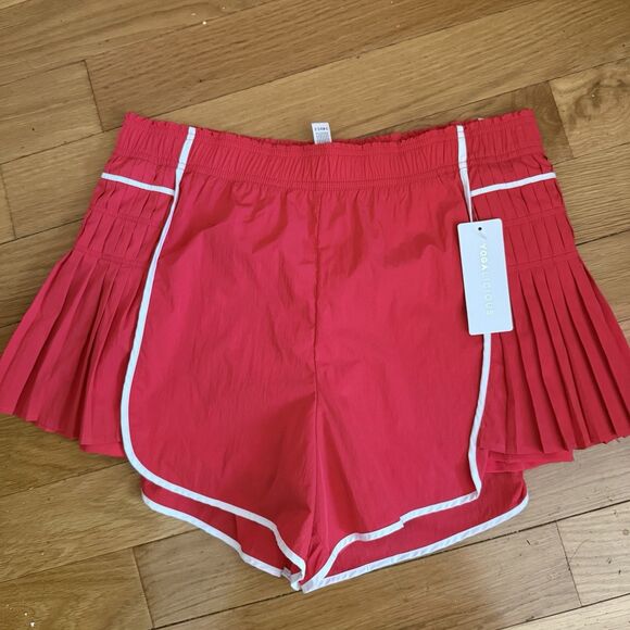 Yogalicious Women’s Radiant Courtside Chic Shorts Color Hibiscus Size XL NWT - Picture 1 of 6